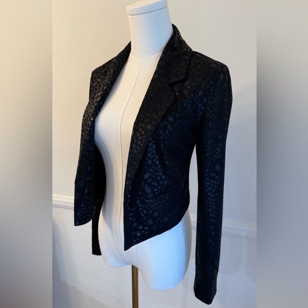 NWT Bebe Leopard Print Cropped Blazer XXS Black